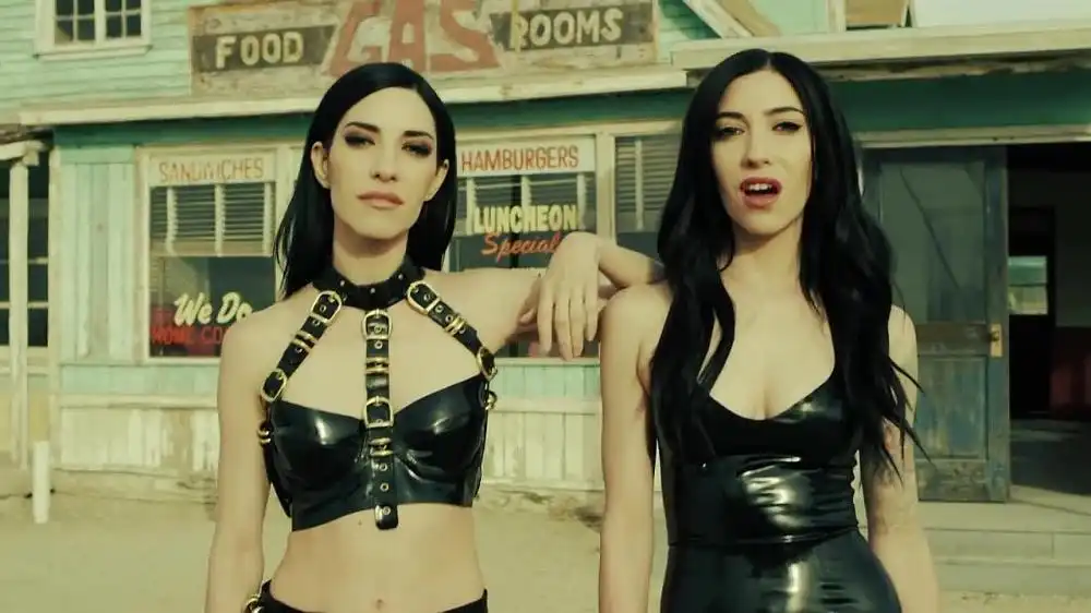 The Veronicas - Cruel