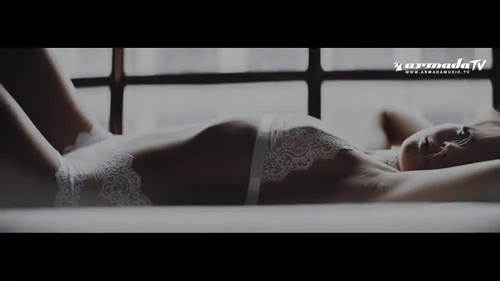 скачать клип Omnia feat. Christian Burns - All I See Is You