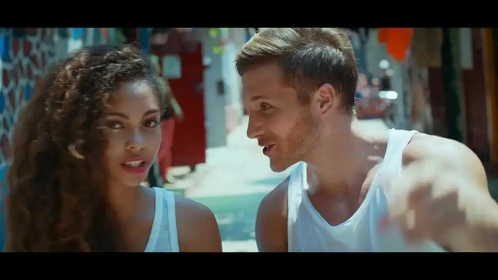 SASHA - Temperatura (Spanish Version)