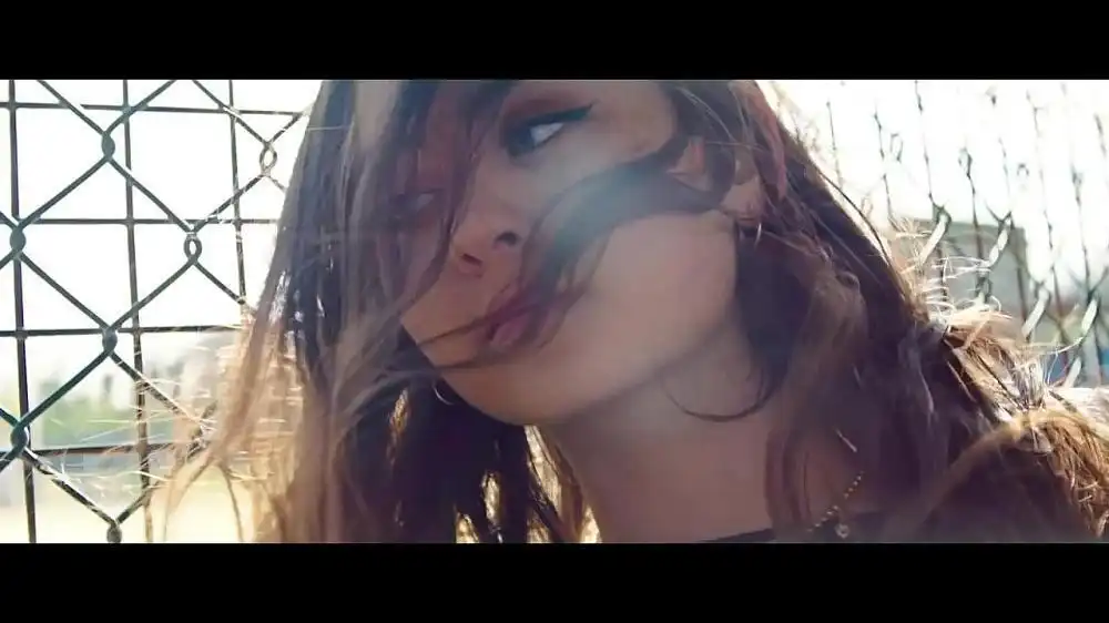 скачать клип Jasmine Thompson - Old Friends