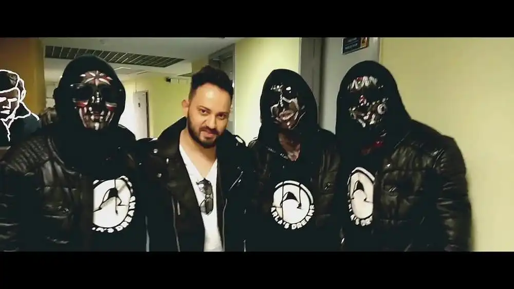 скачать клип Mario Joy - Follow Your Dreams