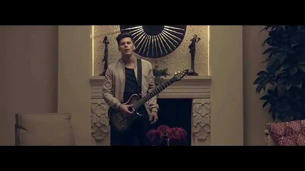 скачать клип Our Last Night - Broken Lives