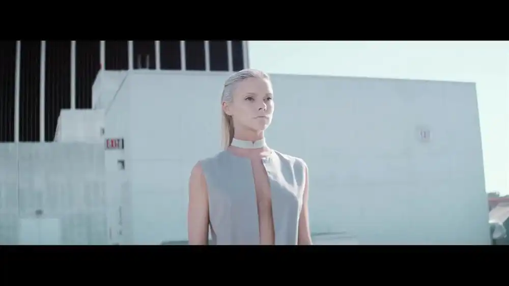 скачать клип Muse - Mercy