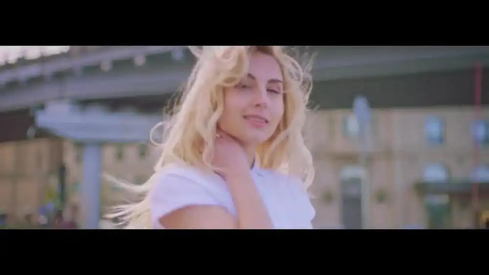 скачать клип Артем Пивоваров ft. Миша Крупин - Анна