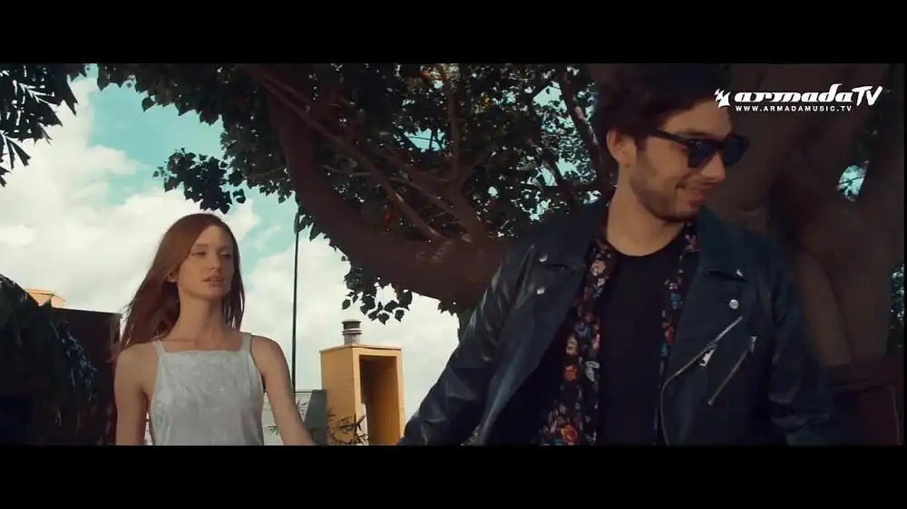 скачать клип Carl Nunes - White Dress