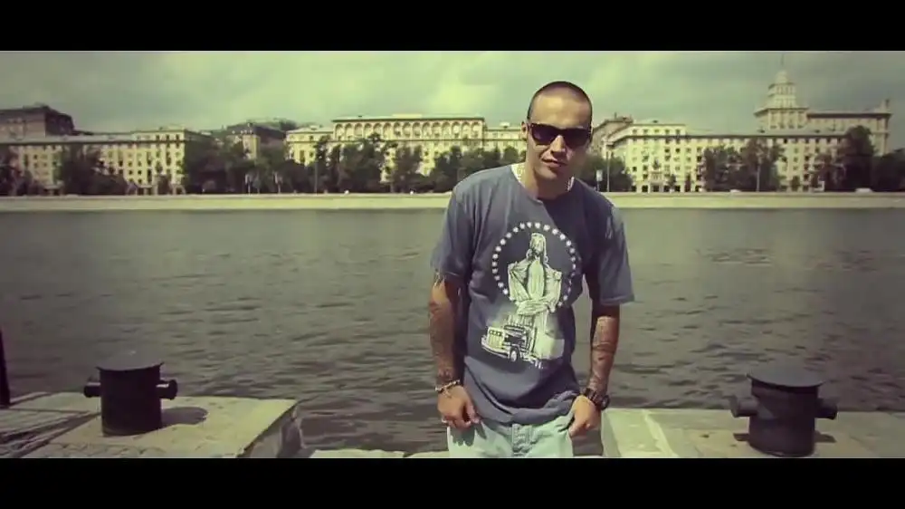 скачать клип Баста and Гуф - Зеленый Театр