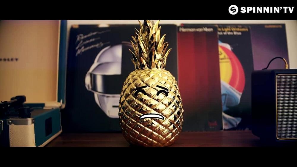 скачать клип Jay Hardway - Golden Pineapple