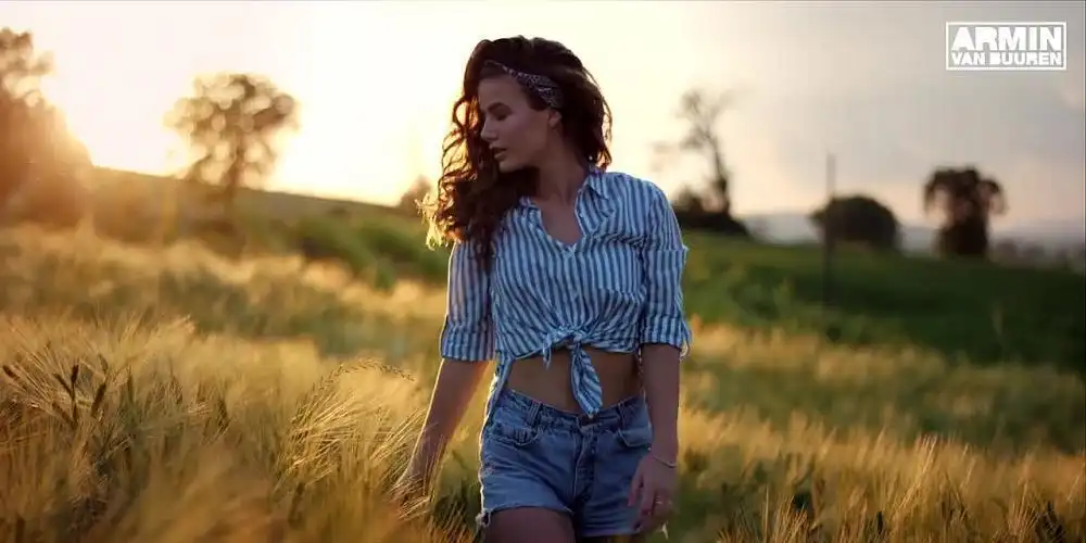 Armin van Buuren ft. Josh Cumbee - Sunny Days