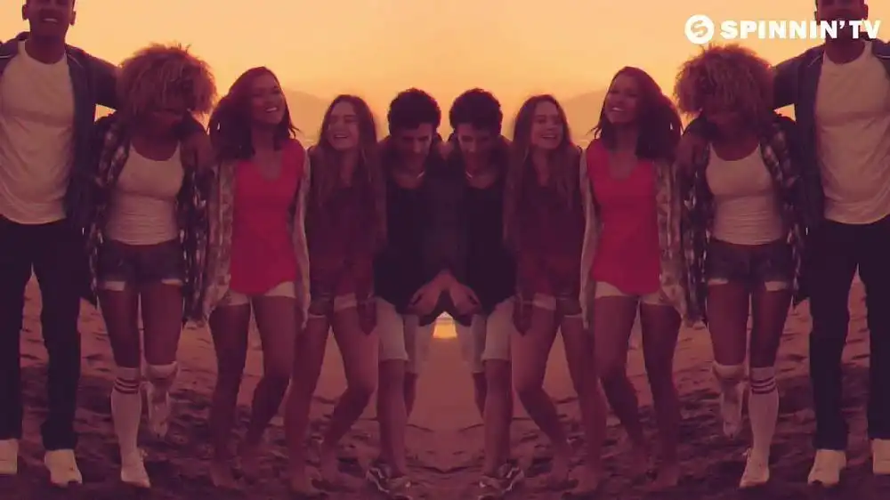 скачать клип Sander van Doorn - Mant Array