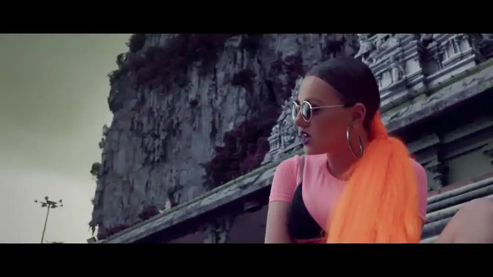 скачать клип Alexandra Stan - Boy Oh Boy