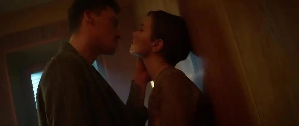 скачать клип Моя Мишель - Целовать нельзя