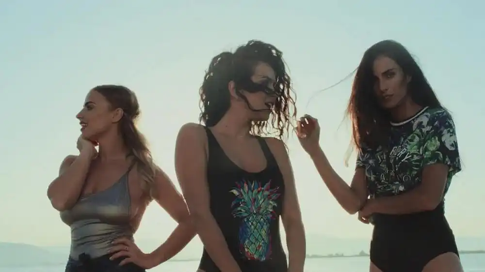 скачать клип Sam Feldt x Lush and Simon feat. INNA - Fade Away