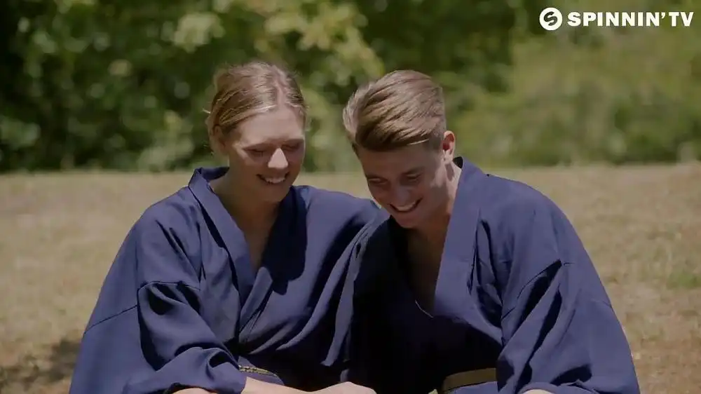 скачать клип Mesto ft. Brielle Von Hugel - Chances