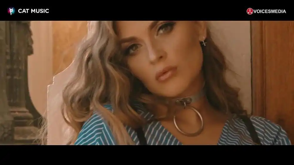 скачать клип Oana Radu - Strig