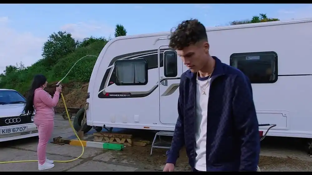 скачать клип Chase and Status And Blossoms - This Moment