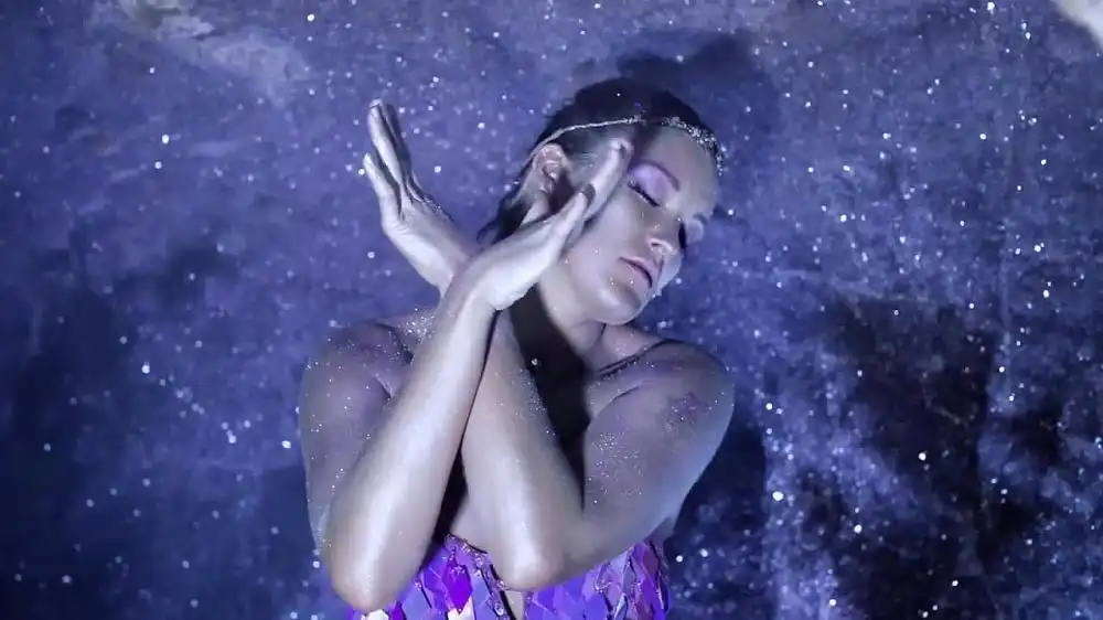 скачать клип Kyau and Albert ft. Adaja Black - Love Letter from the Future