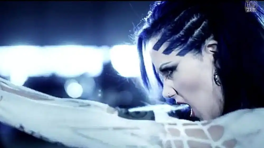 скачать клип ARCH ENEMY - No More Regrets