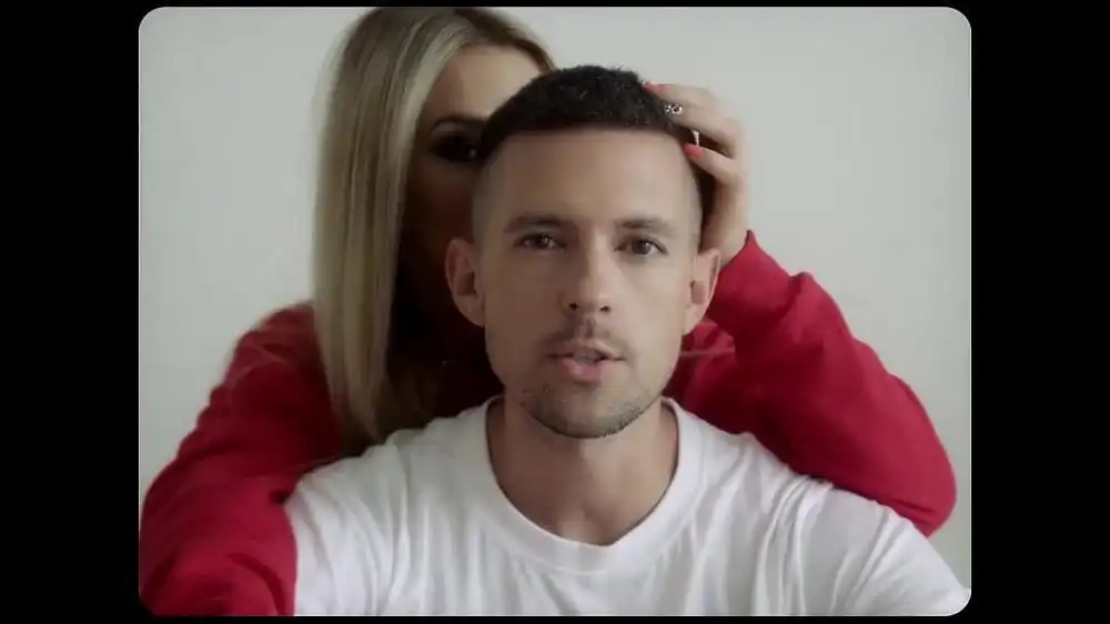 скачать клип Markus Riva - Не зови