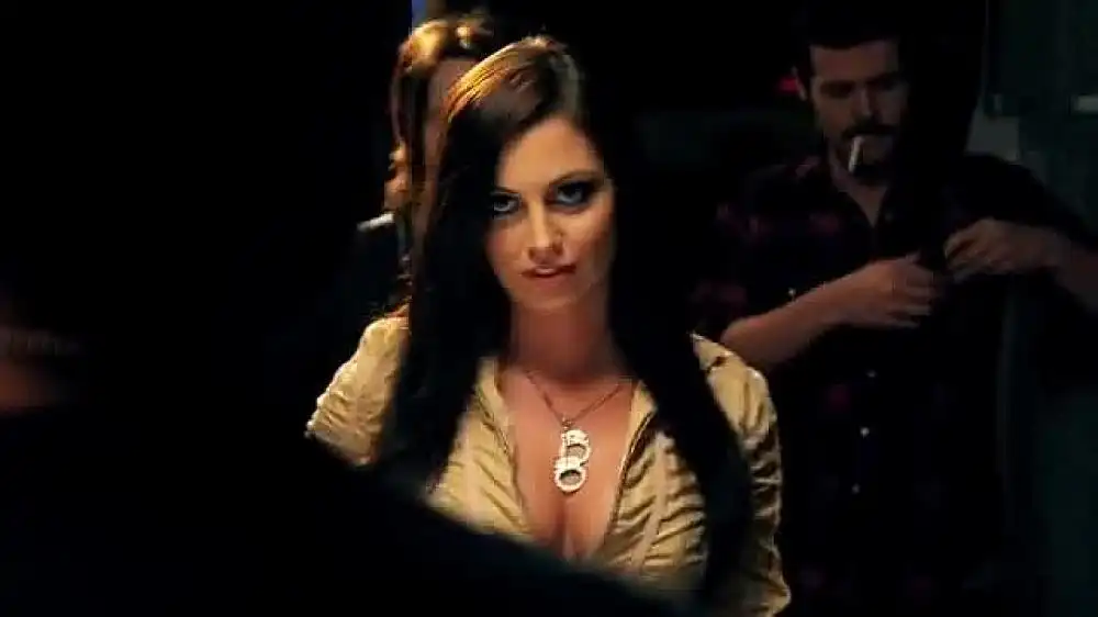 скачать клип Burn Halo - Dirty Little Girl