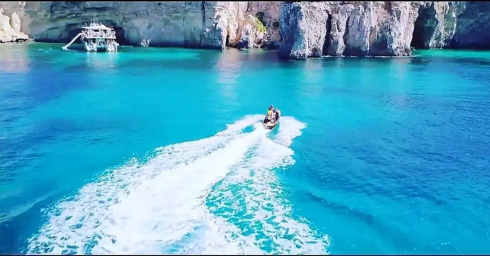 скачать клип Sound Of Legend - Push The Feeling On