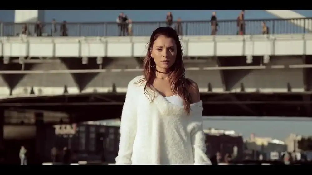 скачать клип Даша Столбова - Эта песня останется