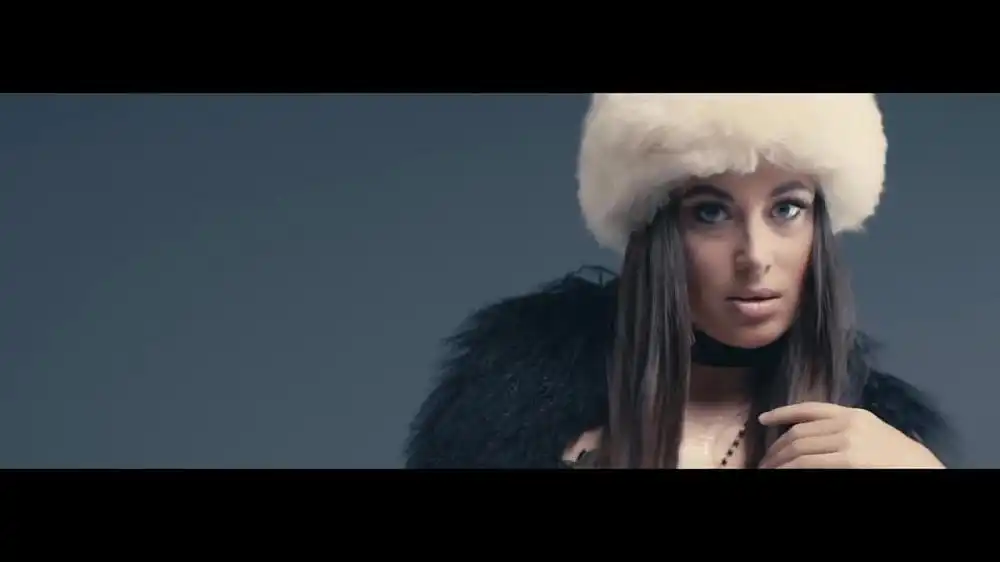 скачать клип Nacho and Justin Quiles - Romance