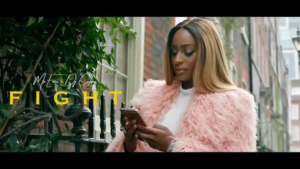 скачать клип Mr Eazi ft. Dj Cuppy - Fight