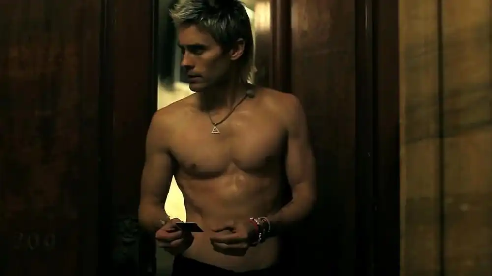 скачать клип Thirty Seconds To Mars - Hurricane