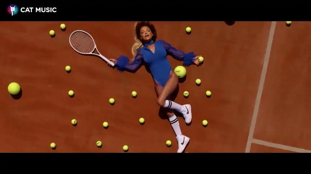 скачать клип Andreea Antonescu - Cand vine noaptea