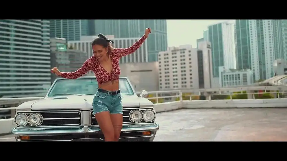 скачать клип Greeicy - Mas Fuerte