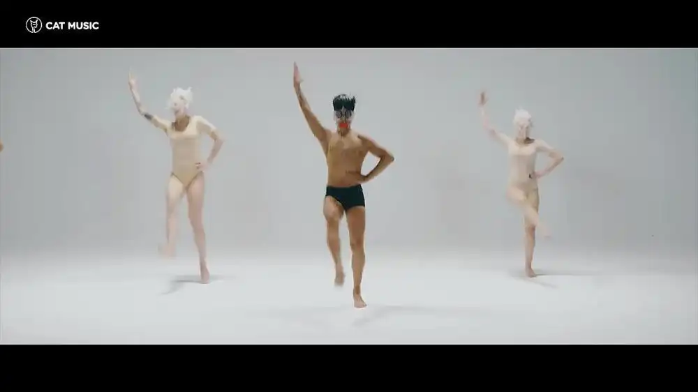 Alexandra Ungureanu Feat. Marius Moga - Bate, Bate