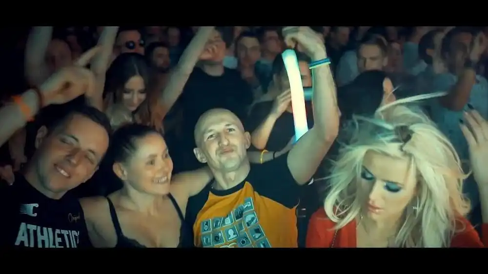 скачать клип Kyau and Albert - The Night Sky