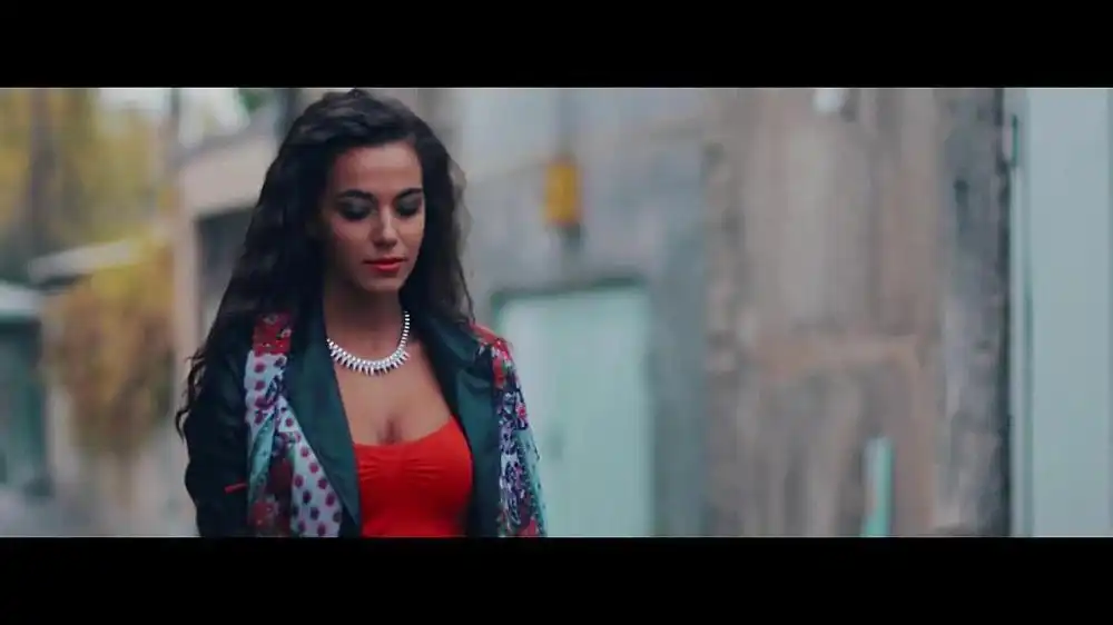 скачать клип Karen ТУЗ feat. Ай-Ман - Вдыхай В Меня Жизнь