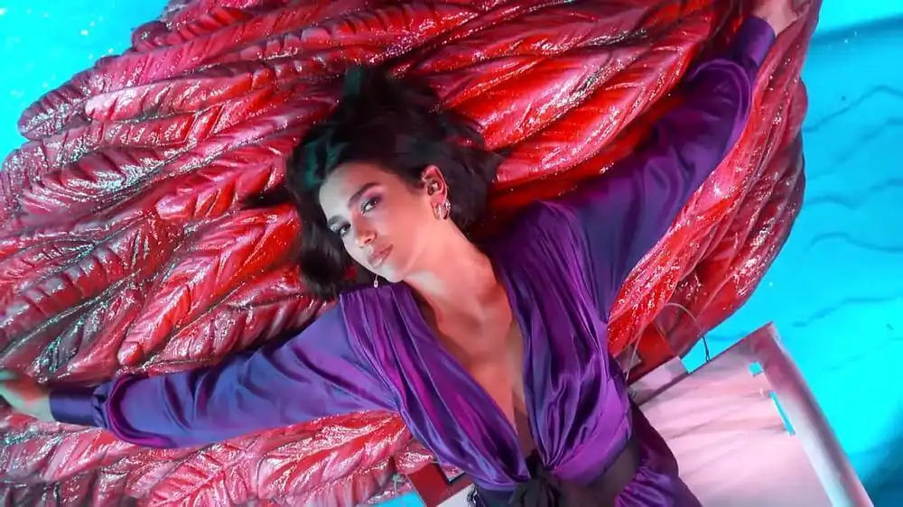 скачать клип Dua Lipa - New Rules (Live)