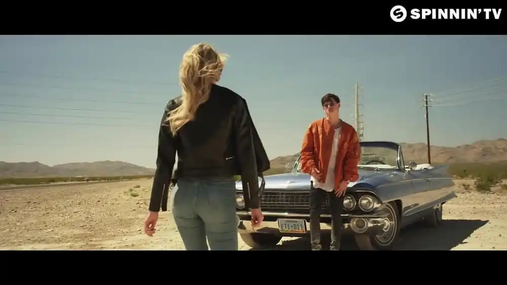 скачать клип CADE - Warning Sign