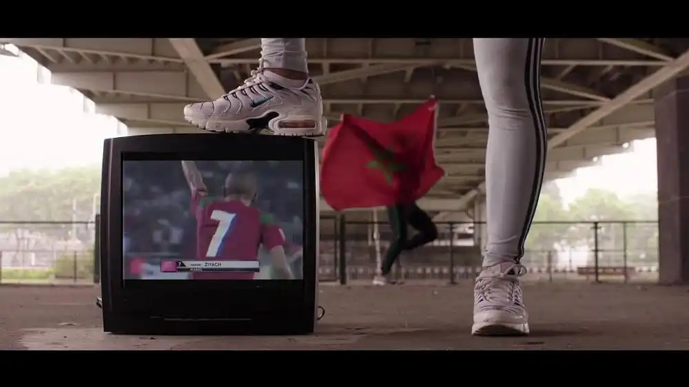 скачать клип Chawki Ft. DYSTINCT - Alq Vamos