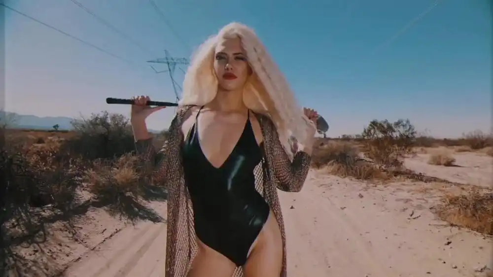 скачать клип Sak Noel and Salvi Feat. RDX - Mash Up The Place