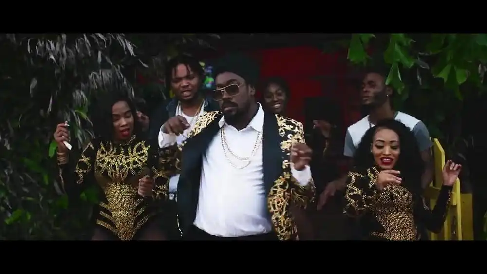 скачать клип Massari Ft. Afrojack, Beenie Man - Tune In