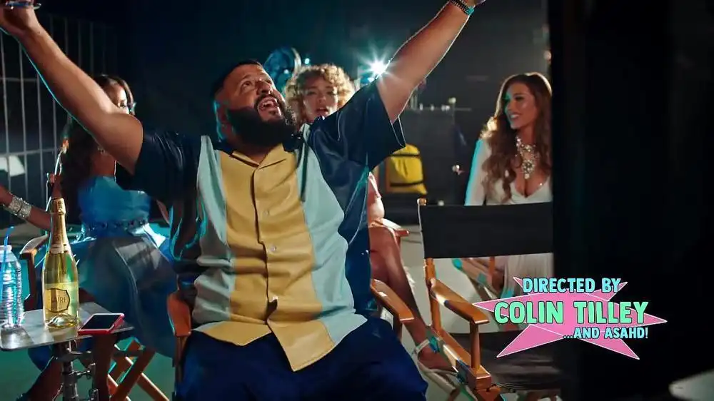 скачать клип DJ Khaled - No Brainer