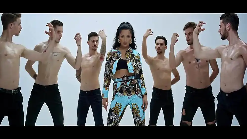 скачать клип Samanta - Kush Jam