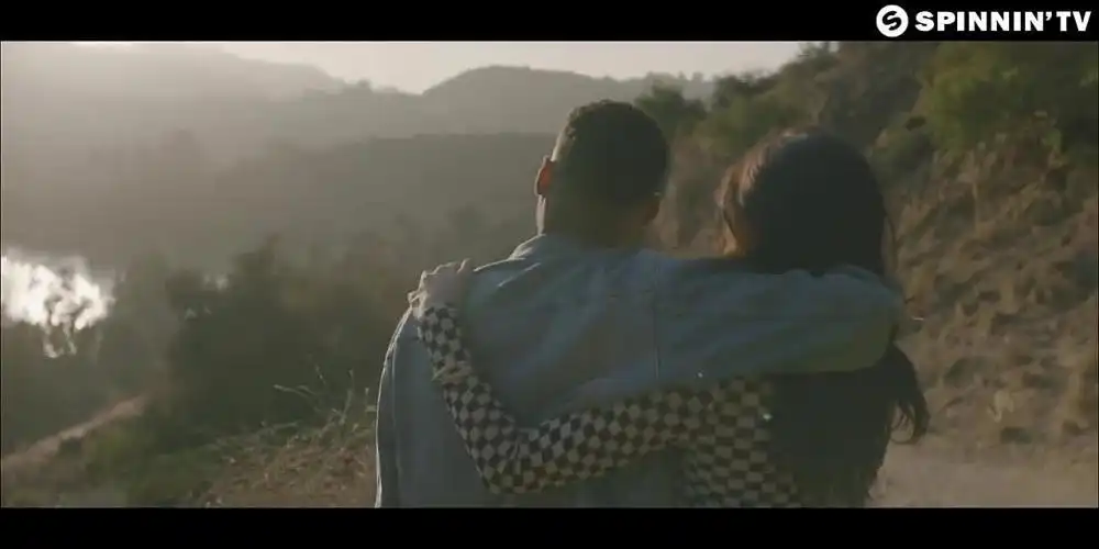 скачать клип Borgeous Feat. Morgan St. Jean - Famous