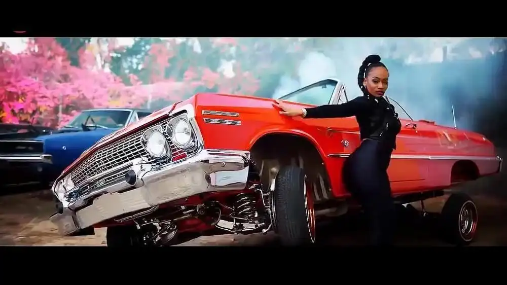 скачать клип Akon - Survive ft. Rihanna