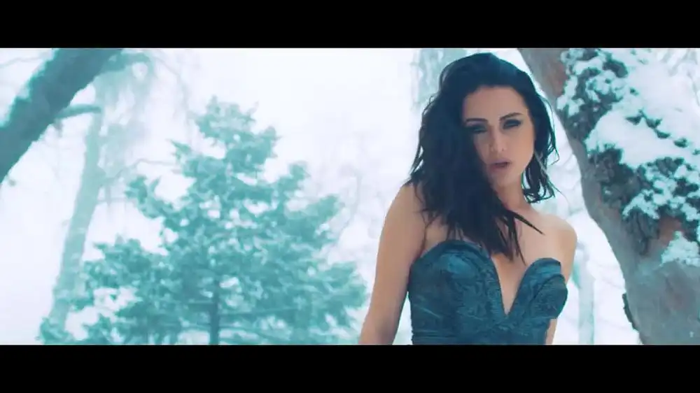 скачать клип Markus Schulz Feat. Nikki Flores - We Are The Light