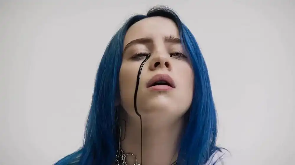 скачать клип Billie Eilish - when the party is over