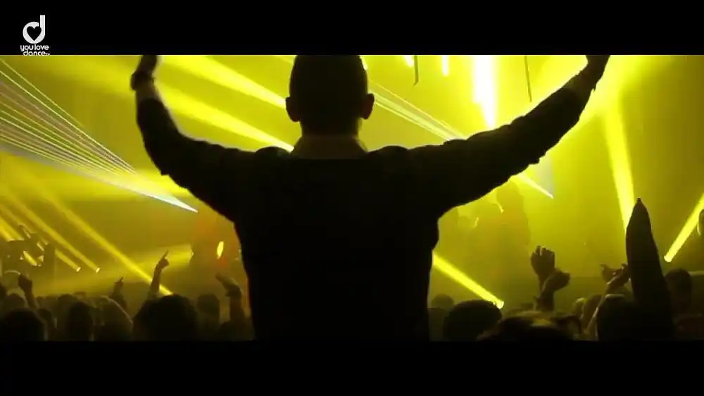 скачать клип Stereo Palma - Dance With The Devil