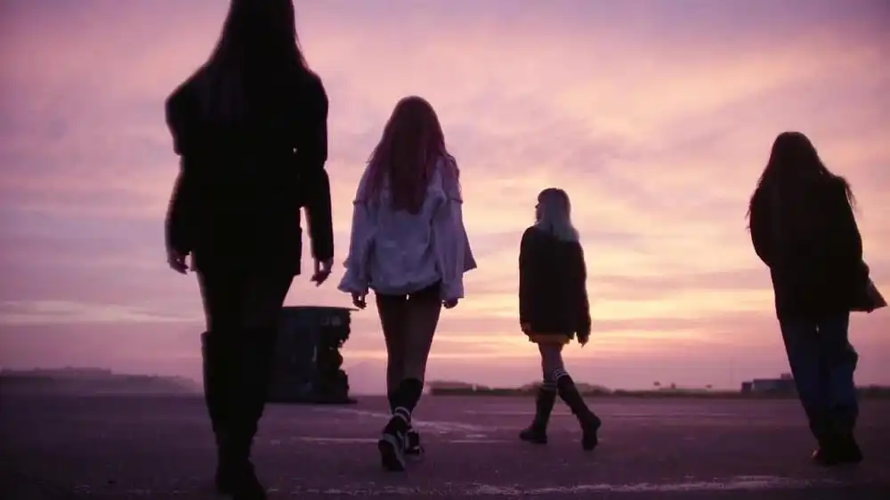 скачать клип BLACKPINK - STAY