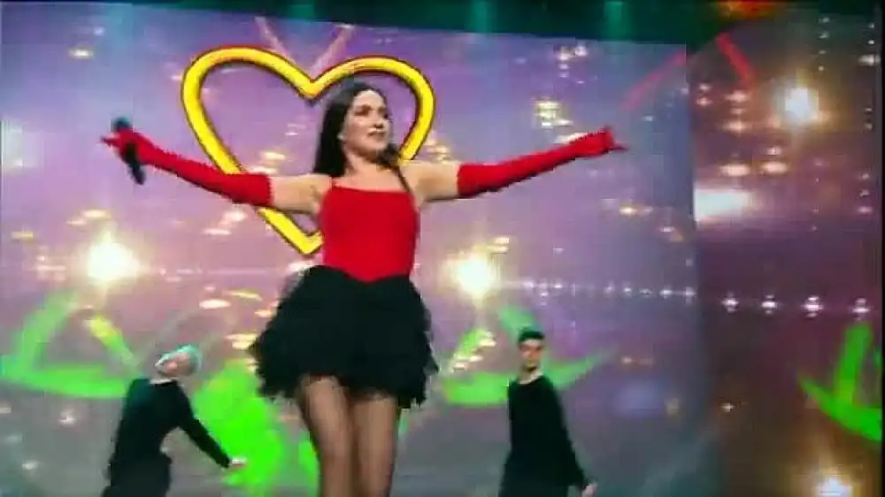 скачать клип Molly - Потому что любовь - Live