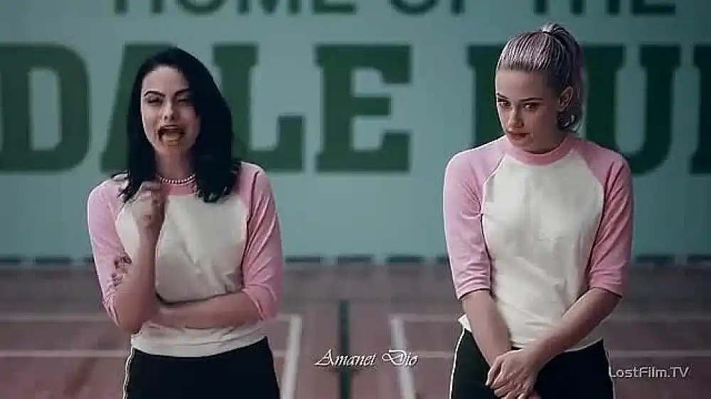 скачать клип Veronica Lodge - Тату на твоем теле