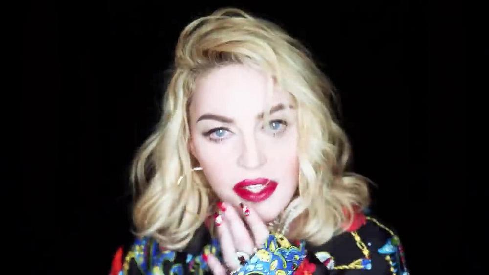 скачать клип Madonna, Swae Lee - Crave