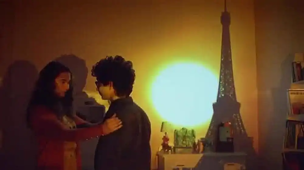 скачать клип Yalin - Keyfi Yolunda Aski Sonunda